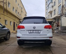 Volkswagen Touareg 4.1 TDI V8, 400 л.с., пневмо подвеска, R-Line, полный пакет ассистентов