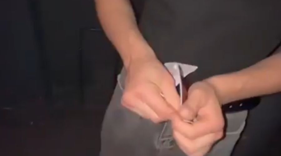 Подросток из Казахстана порвал российский паспорт ради «хайпа»