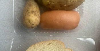 Фото «помощи бойцу»: украинцев возмутил скромный паёк для военного