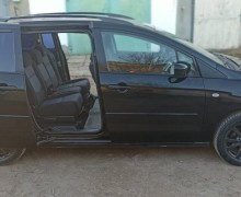 Продаётся Mazda 5, 2005 г., бензин/газ, цена 2950$