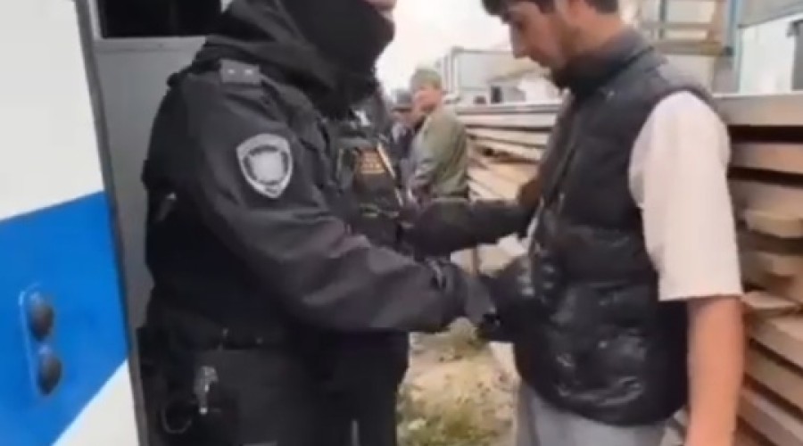 Петербург: на стройках выявлены десятки нелегальных мигрантов — проверка силовиков