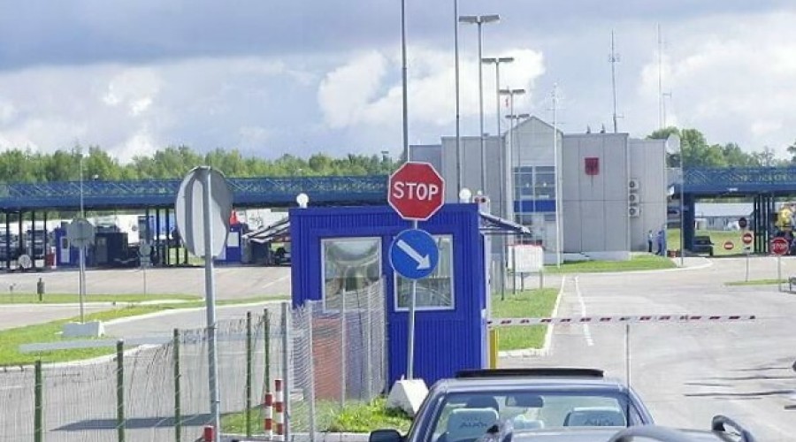 Латвия вводит платную электронную очередь на границе с Россией и Белоруссией