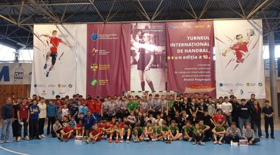 Гандболисты Приднестровья завоевали бронзу на международном турнире в Кишиневе