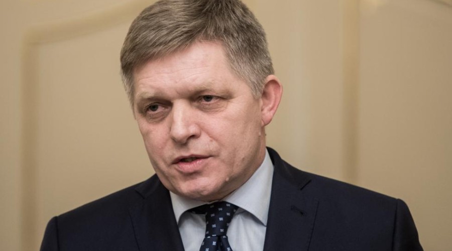 Роберт Фицо обещает выдворить иностранных инструкторов из Словакии