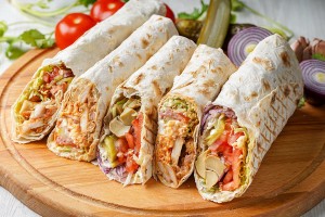 КЭШ - Вкуснейшая шаурма и прохладительные напитки в Карагаше