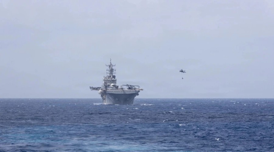 USS Iwo Jima у берегов Венесуэлы: Мадуро запросил помощь России и Китая