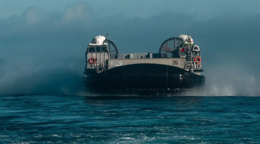 США готовят операцию против Венесуэлы? Каракас вводит режим «военной опасности»