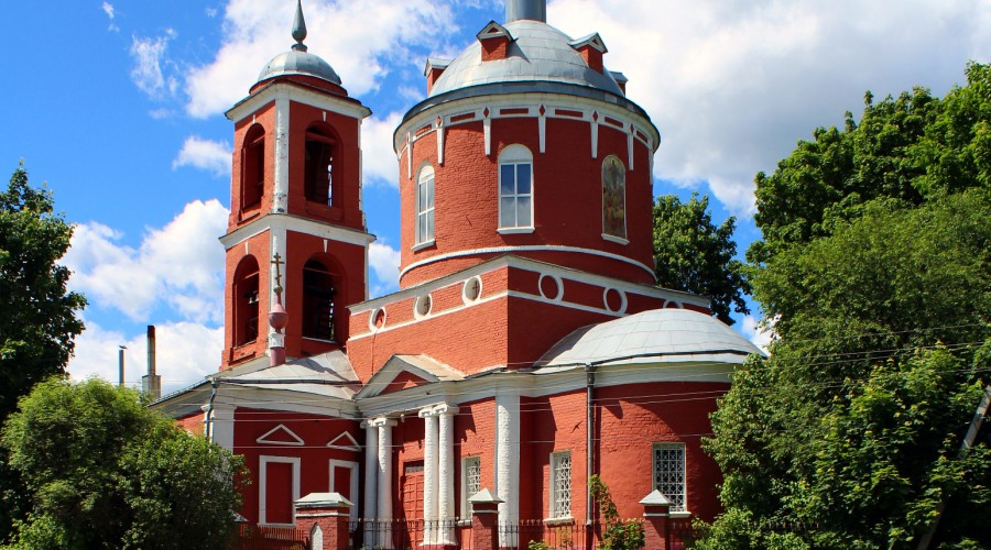 В Электростали пьяные мужчины устроили дебош у храма Вознесения