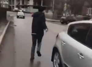В Луцке мужчина пытался избежать мобилизации с пистолетом, но был задержан (Видео)