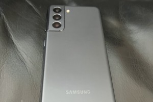 Samsung Galaxy S21 128 ГБ — мощный смартфон в хорошем состоянии
