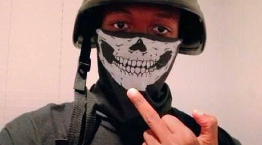 В США 17-летний чернокожий нацист устроил стрельбу в школе