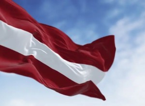 Въезд в Латвию через границу с Россией и Белоруссией стал платным: введена электронная очередь