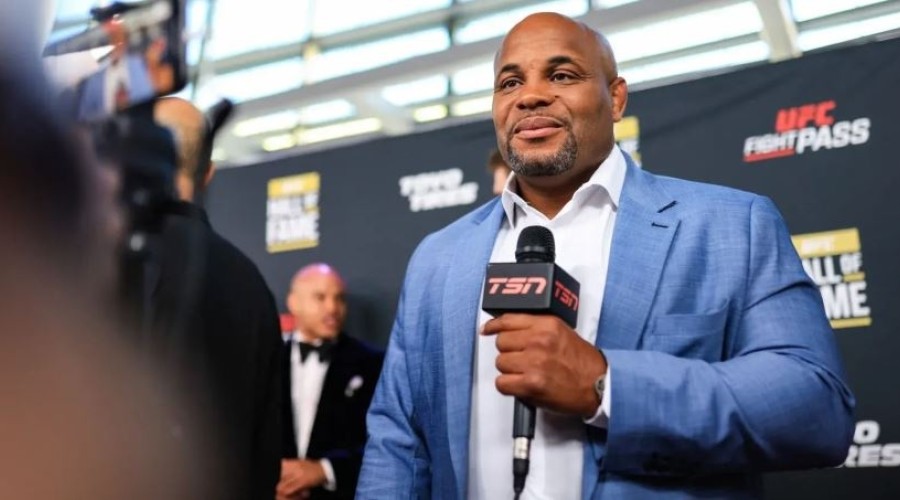 Дэниэл Кормье: Аспинэлл поступил умно, в отличие от Смита