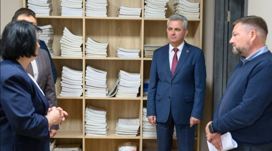 Вадим Красносельский инспектировал новое здание архива ПМР