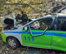 В Карагаше разбилась машина ДПС: один инспектор погиб, второй в реанимации