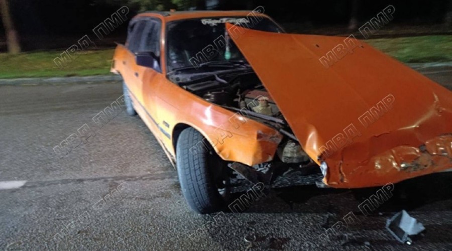 Подросток без прав устроил ночное ДТП на BMW в Тирасполе