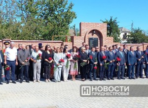 В Дубоссарах открыт реконструированный Мемориал жертвам фашизма под контролем Президента ПМР
