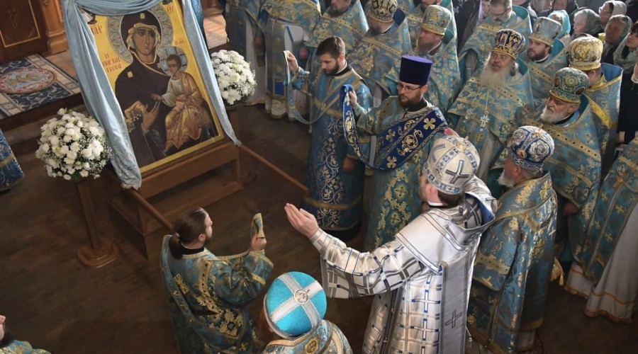 Иверская Икона Пресвятой Богородицы вернулась в монастырь под Донецком спустя 11 лет