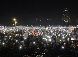 Митинги в Словакии: Фицо обвиняет украинцев в протестах против правительства