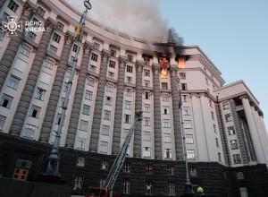 Удар по Кабмину в Киеве и атаки по военным объектам по всей Украине