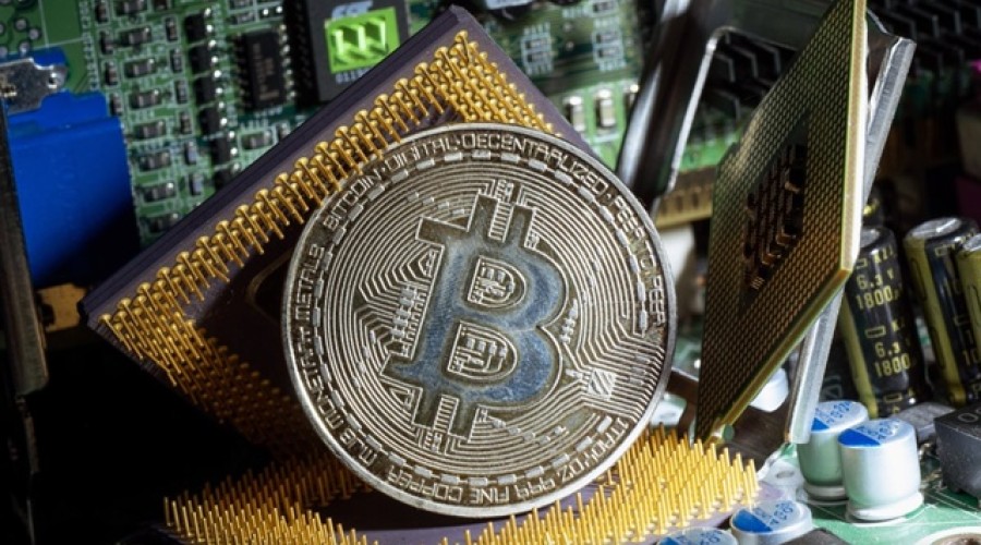 Биткойн впервые с августа превысил $120 тыс., капитализация достигла $2,395 трлн