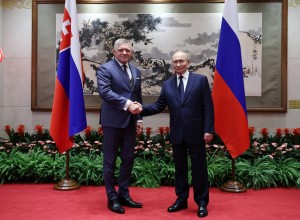 Путин и Фицо обсудили двусторонние отношения России и Словакии в Пекине