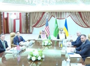 В Саудовской Аравии начались переговоры Украины и США, Арестович обвиняет Зеленского в очередном «котле» для ВСУ.