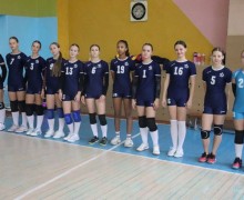 В Слободзее прошёл волейбольный турнир ко Дню учителя: победила команда ПГУ