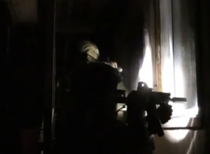 ФСБ показала видео с арсеналом ликвидированного исламиста, готовившего теракты (видео)