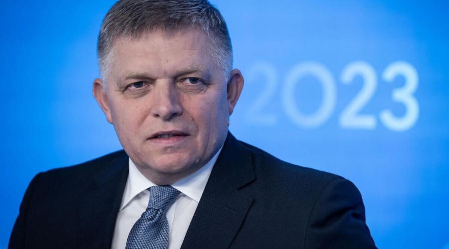 Фицо о переговорах с Зеленским: важность суверенитета Украины и транзита