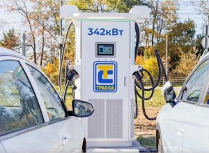 В России создана сверхмощная зарядная станция на 342 кВт для пяти электромобилей