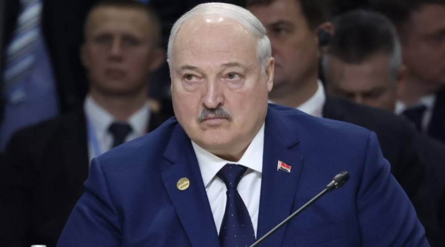 Лукашенко призвал Зеленского к сдержанности: угрозы Кремлю могут стоить Киеву всей страны