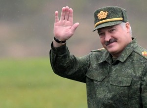 Лукашенко обратился к Трампу: не строить схемы поставок оружия Европе для Украины