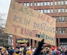 Массовые протесты в Берлине и других городах Германии против АдГ, Мерца, Трампа и Маска