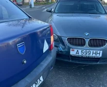 ДТП у Парка Победы: таксист не уступил дорогу BMW
