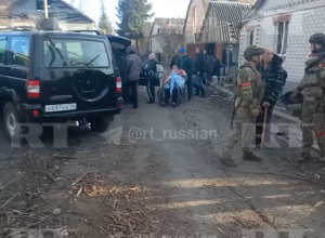Эвакуация под обстрелами: жители приграничья Курской области покидают зону атак ВСУ