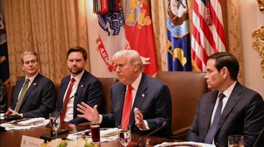 Трамп высмеял экономику России и пообещал оружие Украине